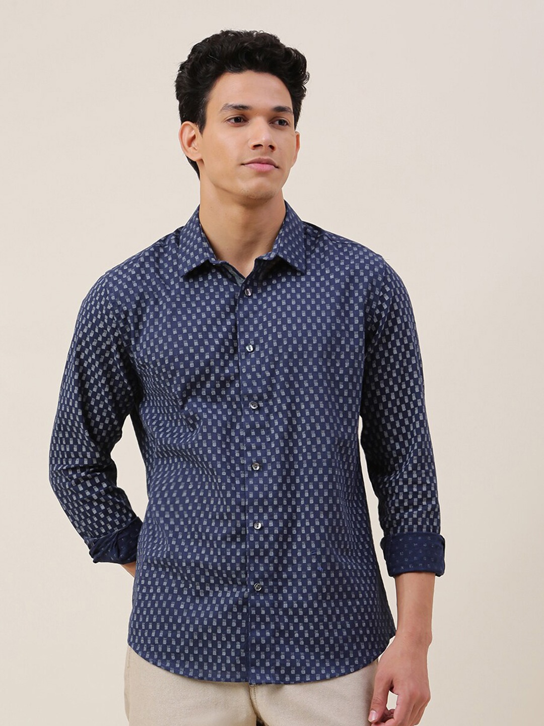 

Fabindia Micro Ditsy Printed Slim Fit Cotton Casual Shirt, Navy blue