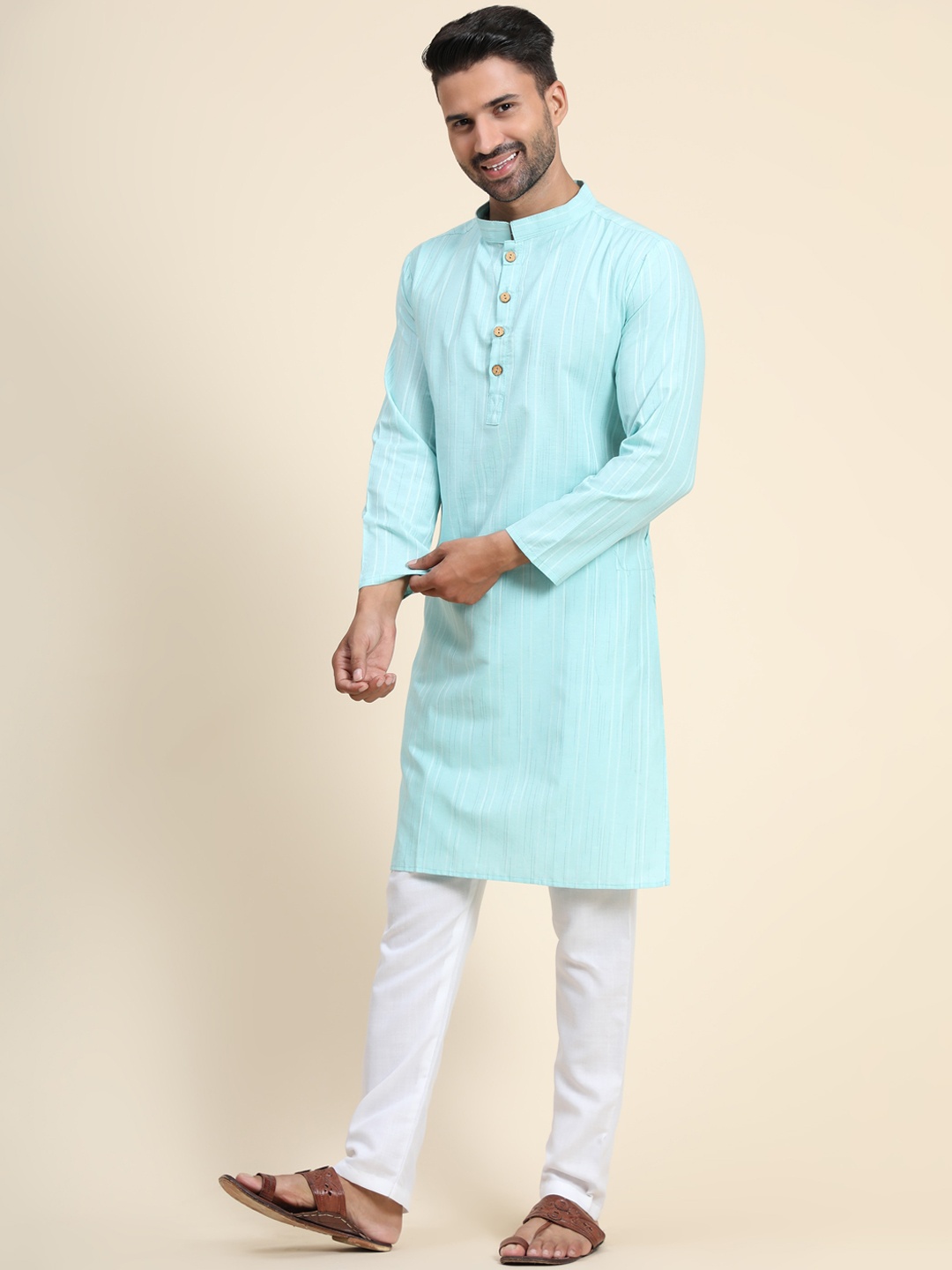 

Murta Trends Mandarin Collar Striped Regular Kurta with Pyjamas, Turquoise blue