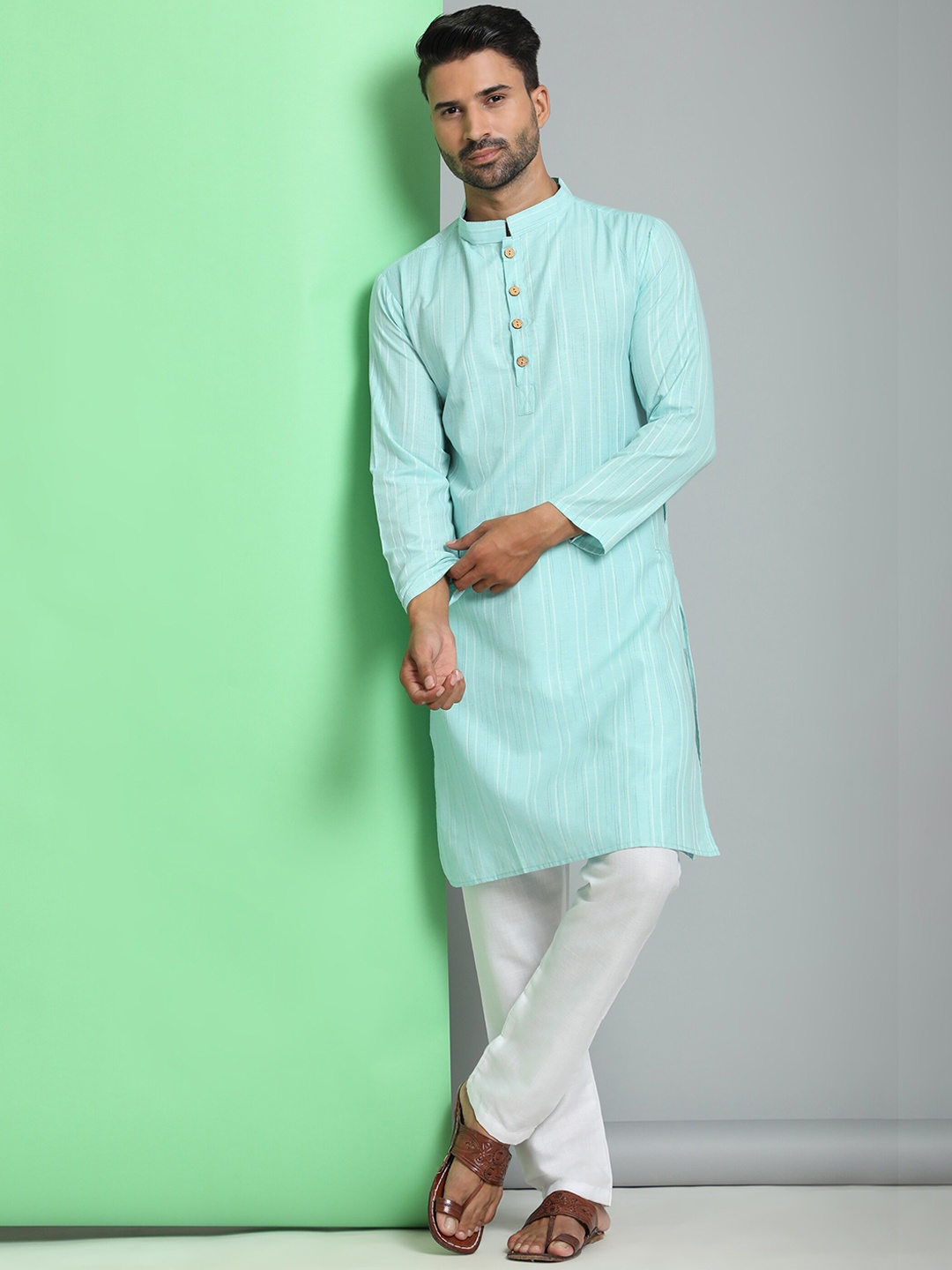 

Murta Trends Striped Mandarin Collar Kurta with Pyjamas, Turquoise blue