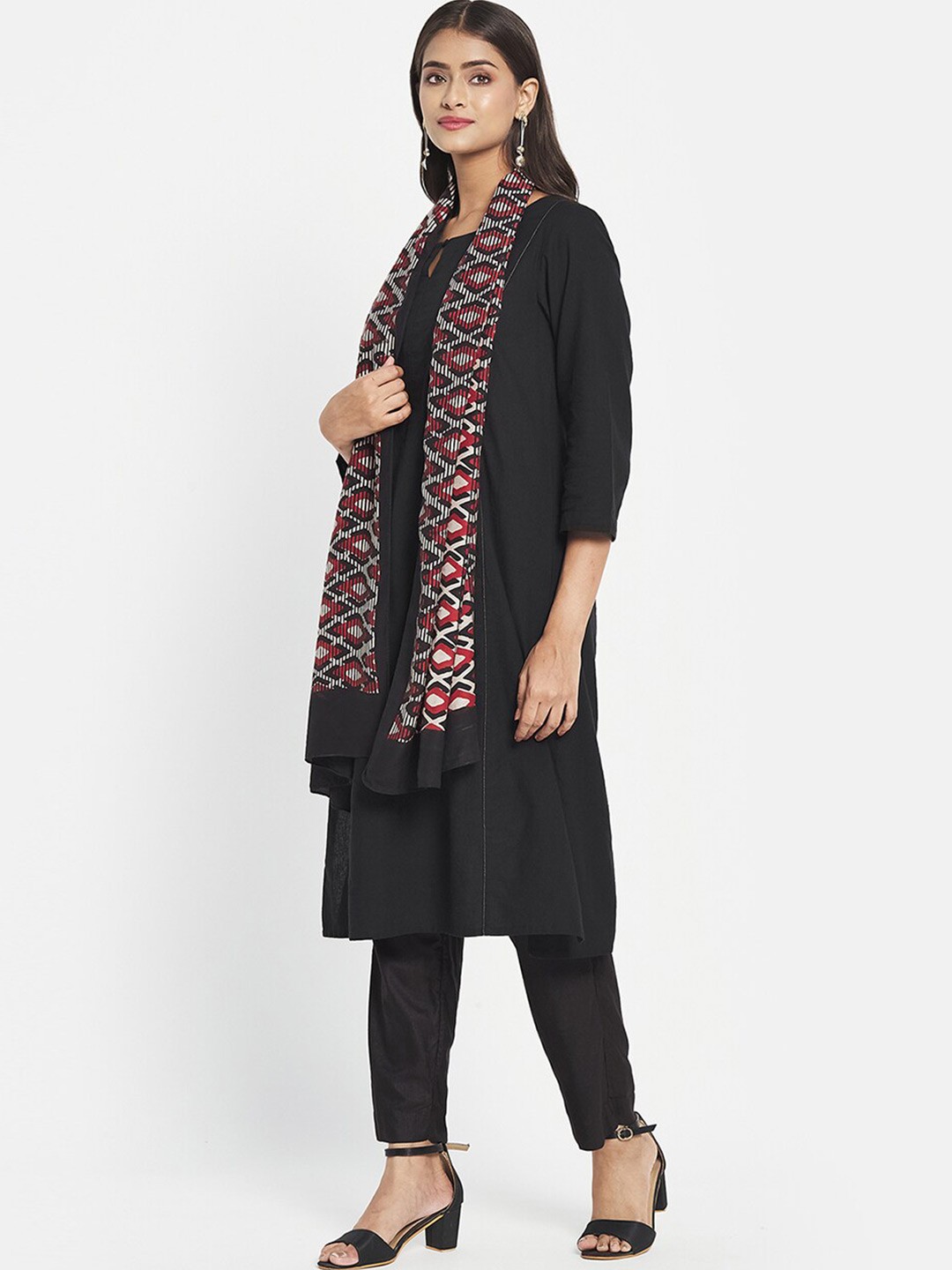 

Fabindia Women Geometric Printed Stole, Maroon