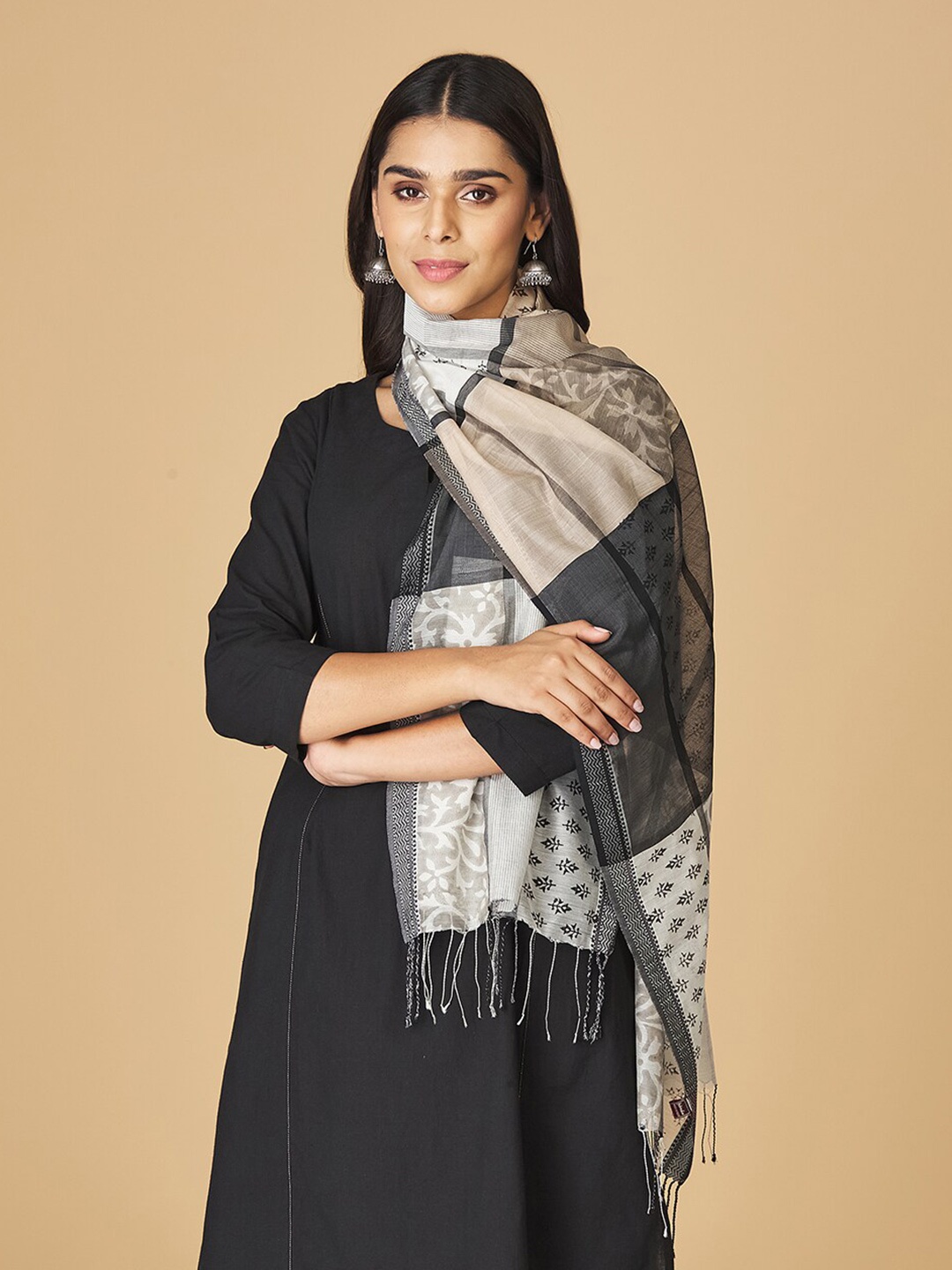 

Fabindia Women Printed Stole With Tasselled Border, Black