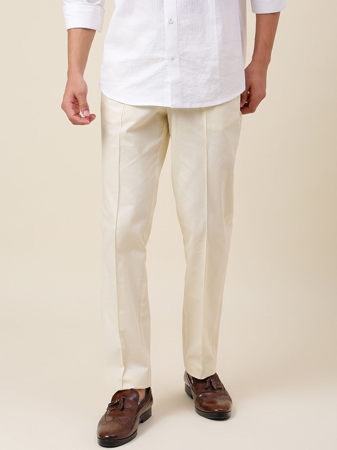 

Fabindia Men Mid-Rise Cotton Chinos Trousers, Off white