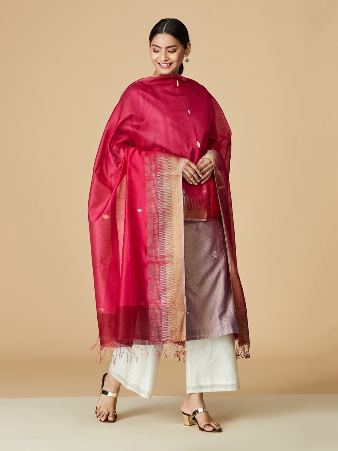 

Fabindia Woven Design Cotton Silk Dupatta with Zari, Magenta