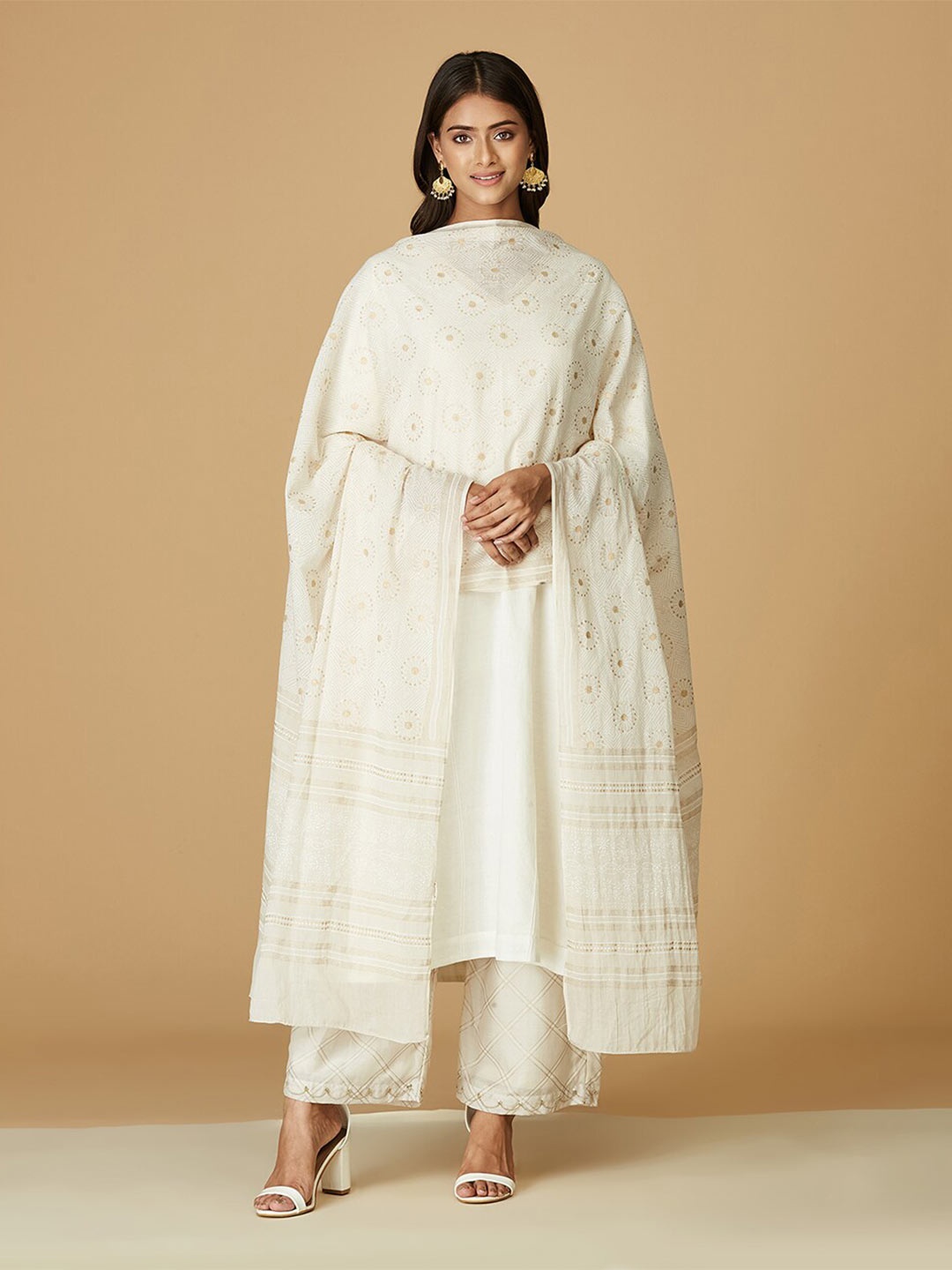 

Fabindia Gold-Toned Ethnic Motifs Printed Dupatta, Off white