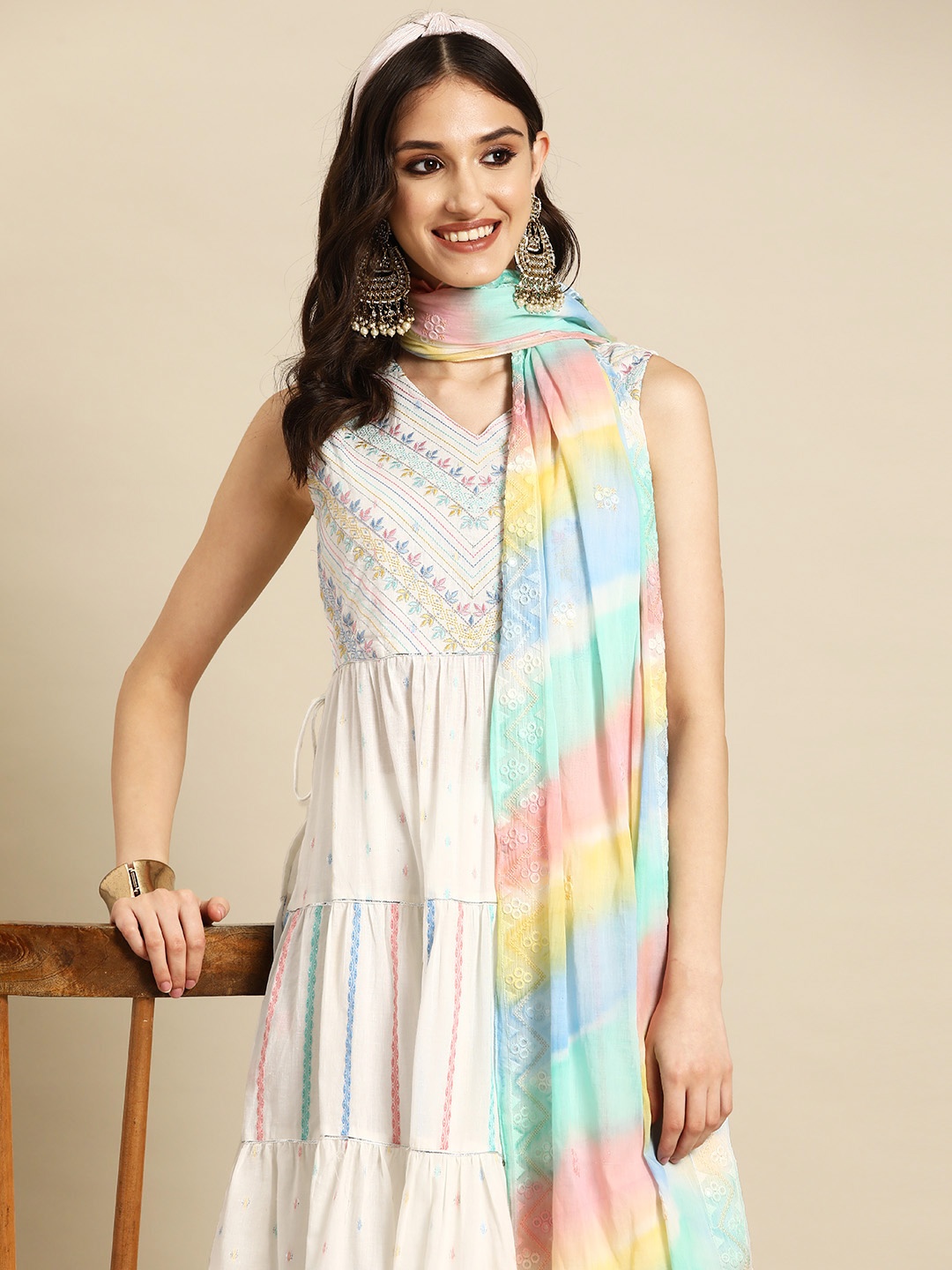 

Sangria Embroidered Regular Pure Cotton Kurta With Sharara & Dupatta, White