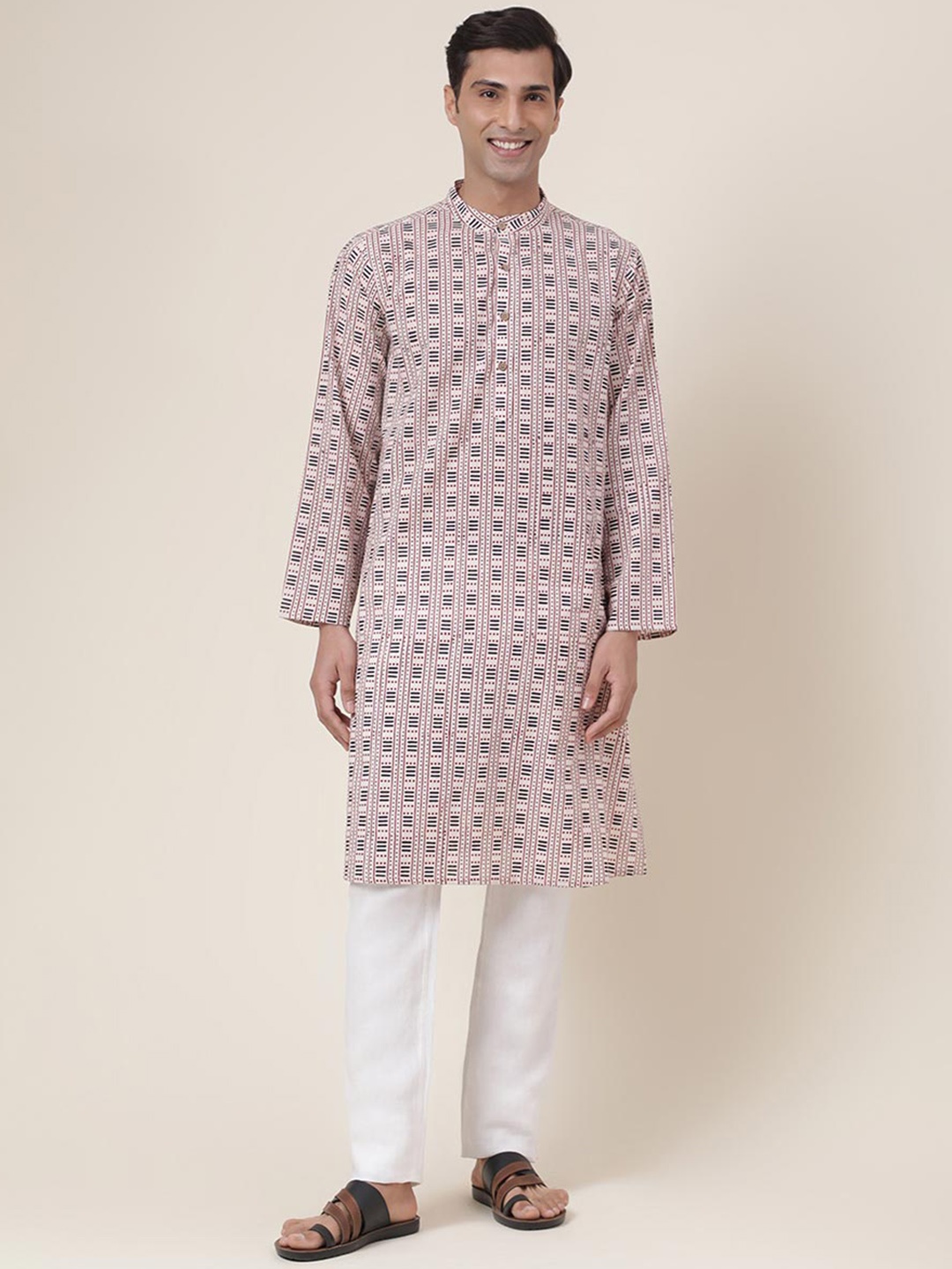 

Fabindia Quirky Printed Band Collar Cotton Kurta, Off white