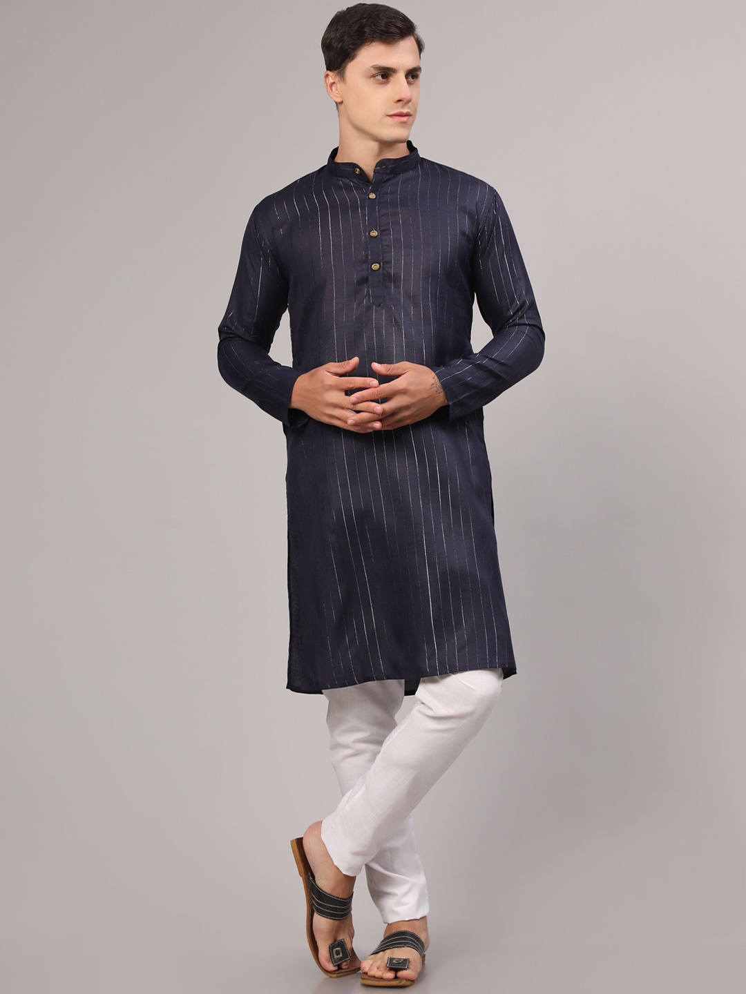 

Murta Trends Mandarin Collar Striped Regular Kurta with Pyjamas, Navy blue