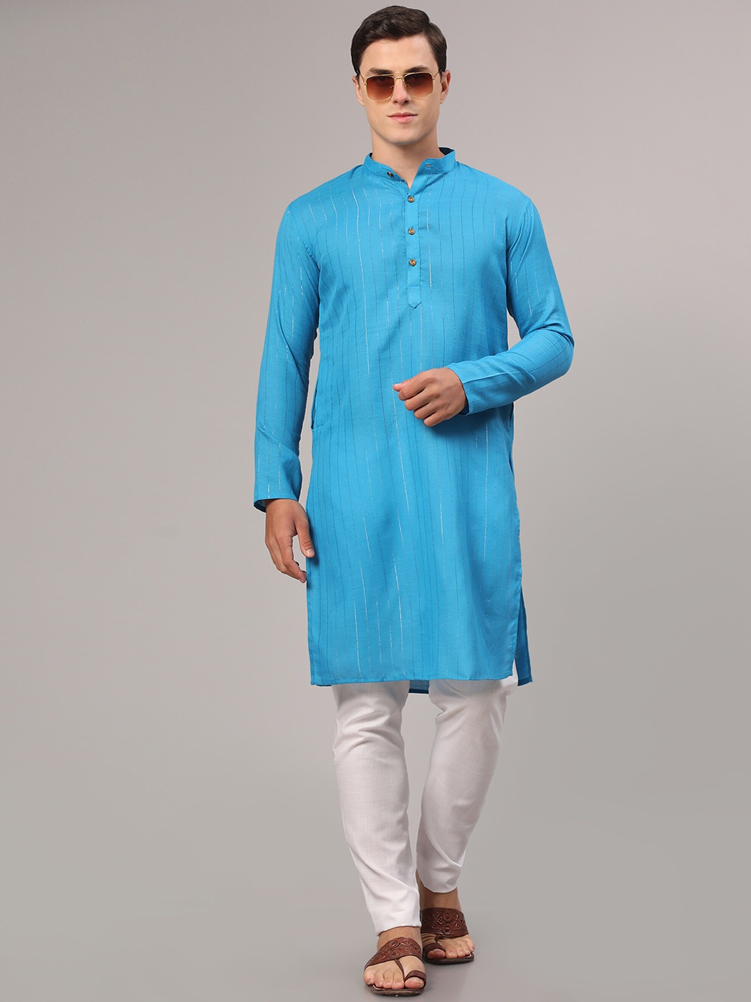 

Murta Trends Striped Regular Kurta with Pyjamas, Turquoise blue