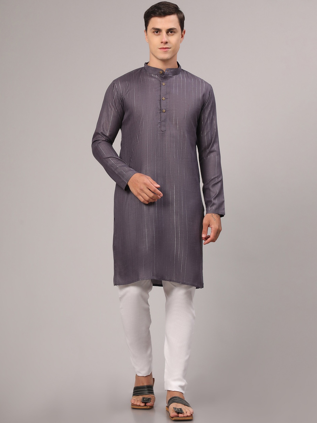 

Murta Trends Self Design Kurta with Pyjamas, Grey