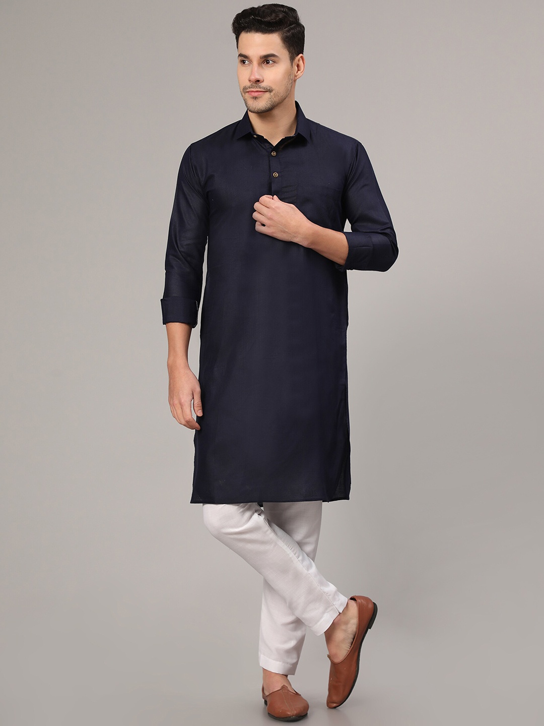 

Murta Trends Regular Kurta with Pyjamas, Navy blue