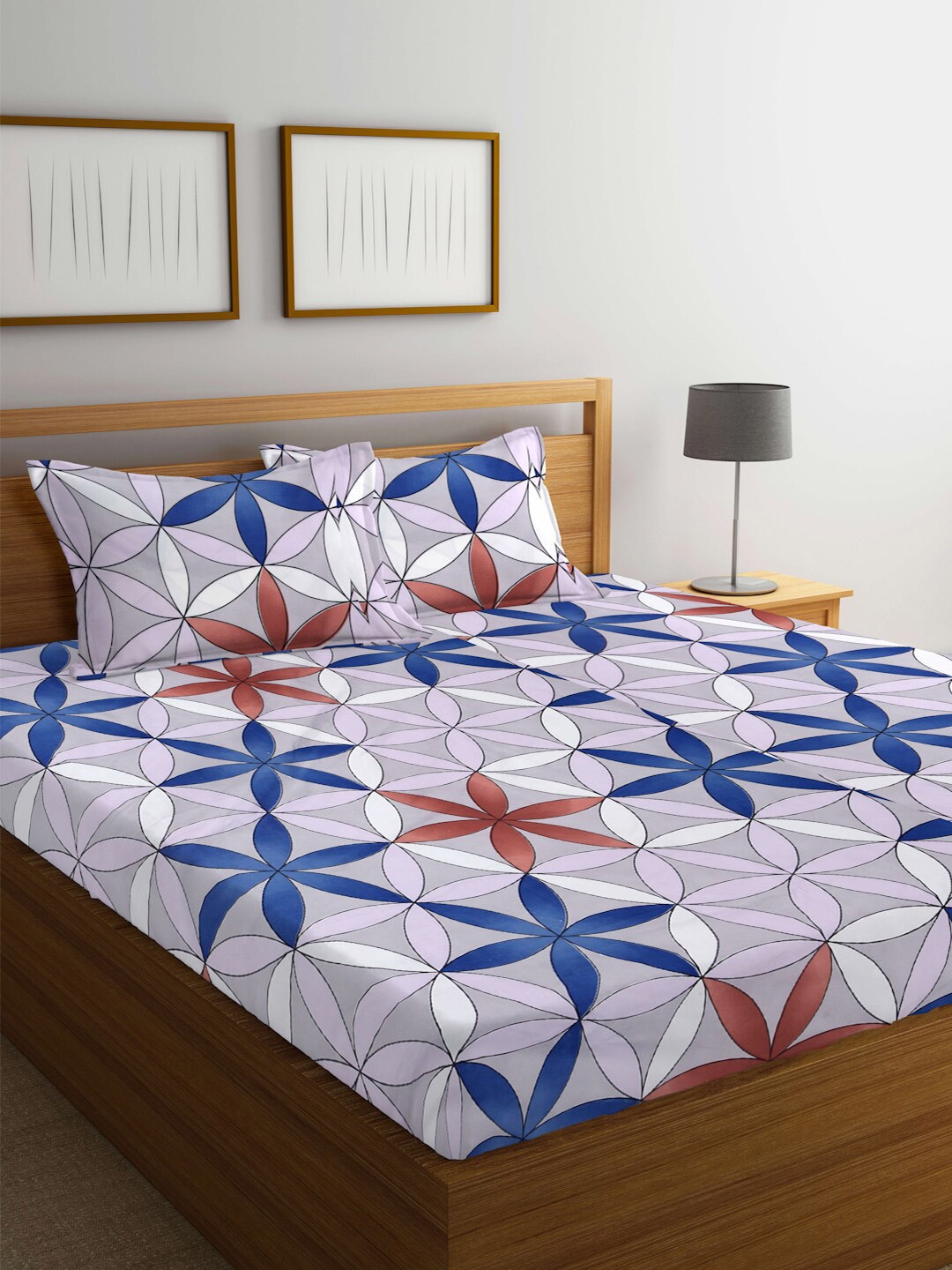

FABINALIV White & Grey Geometric Print 300 TC Fitted King Bedsheet & 2 Pillow Covers