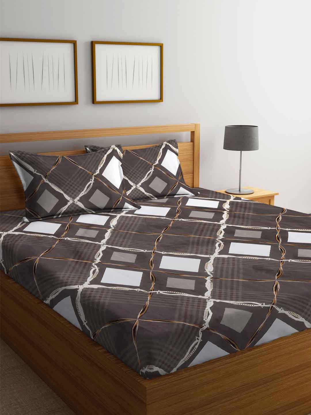 

FABINALIV Brown & White Geometric 300 TC Fitted King Bedsheet With 2 Pillow Covers