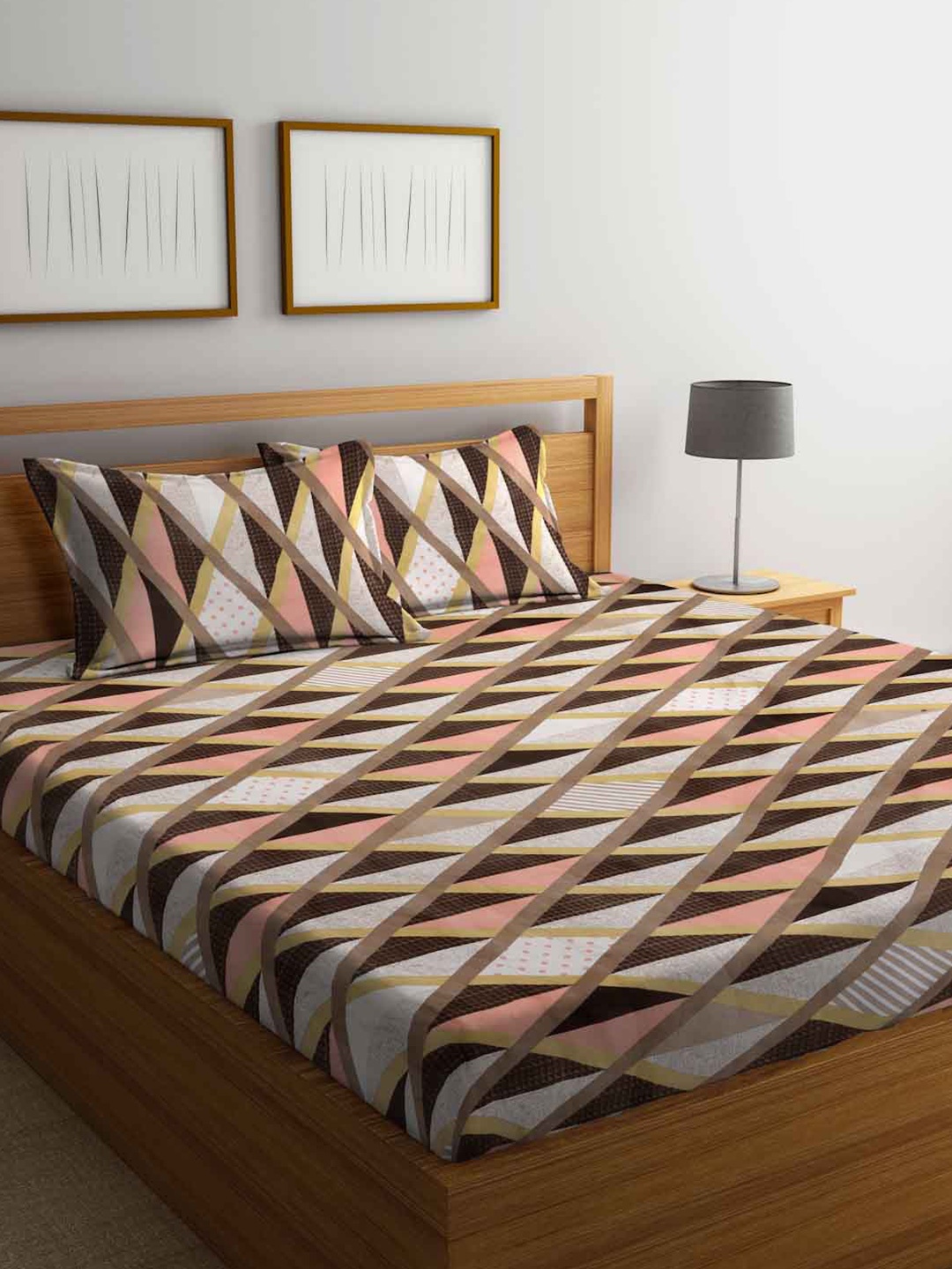 

FABINALIV White & Green Geometric Printed 300 TC Fitted King Bedsheet & 2 Pillow Covers