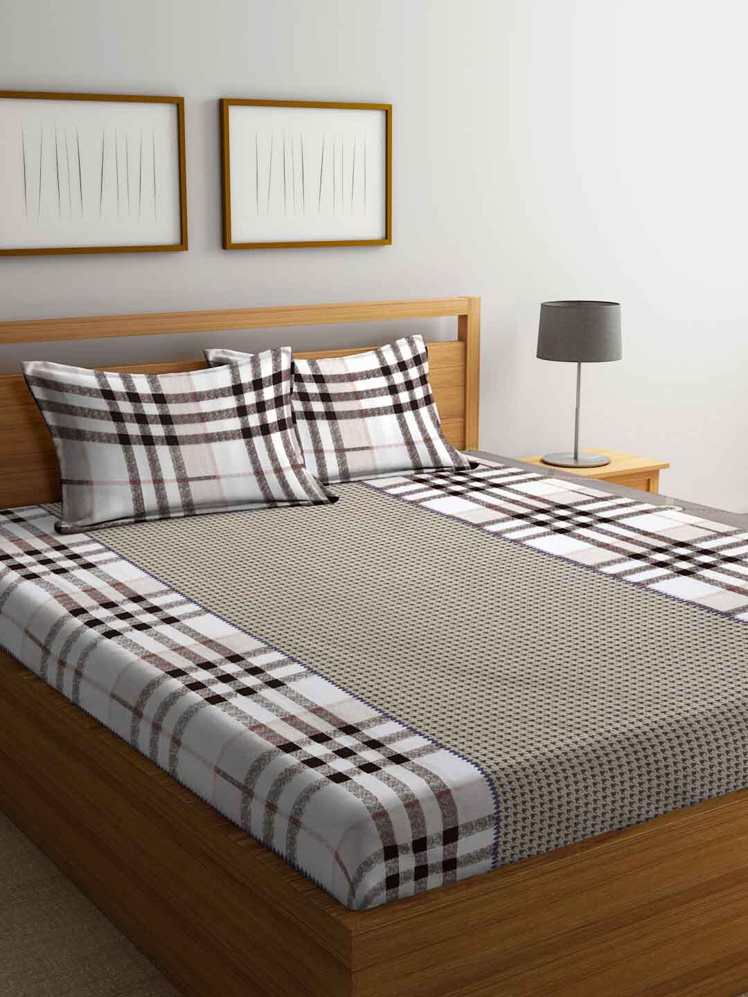 

FABINALIV White & Brown Geometric 300 TC Fitted King Bedsheet With 2 Pillow Covers