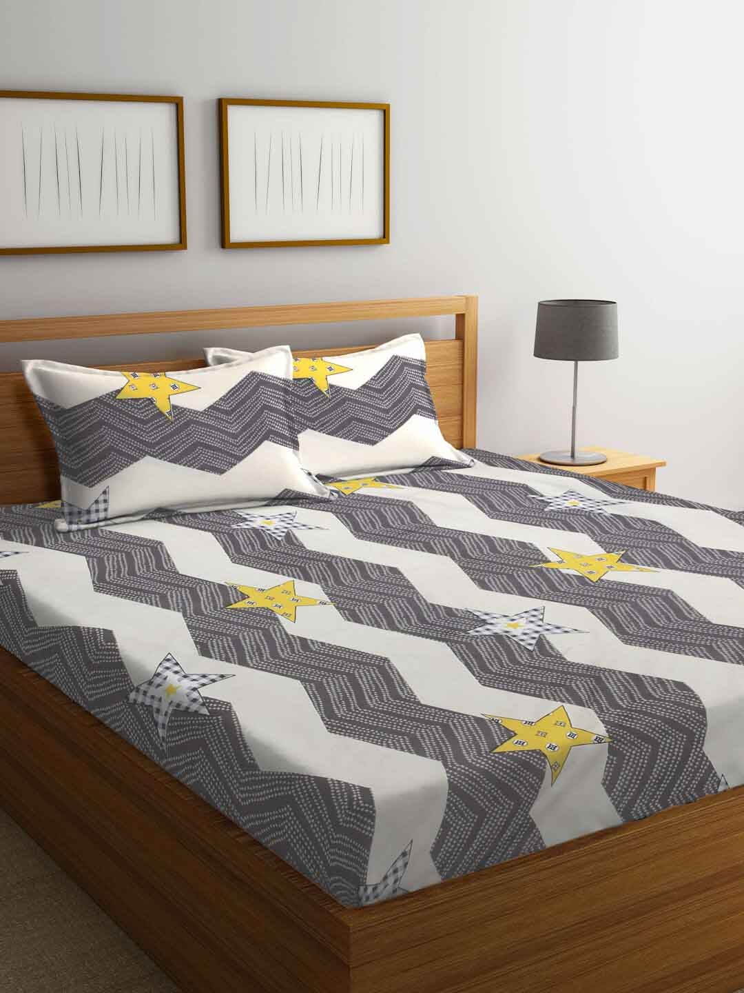 

FABINALIV White & Grey Geometric Printed 300 TC Fitted King Bedsheet & 2 Pillow Covers