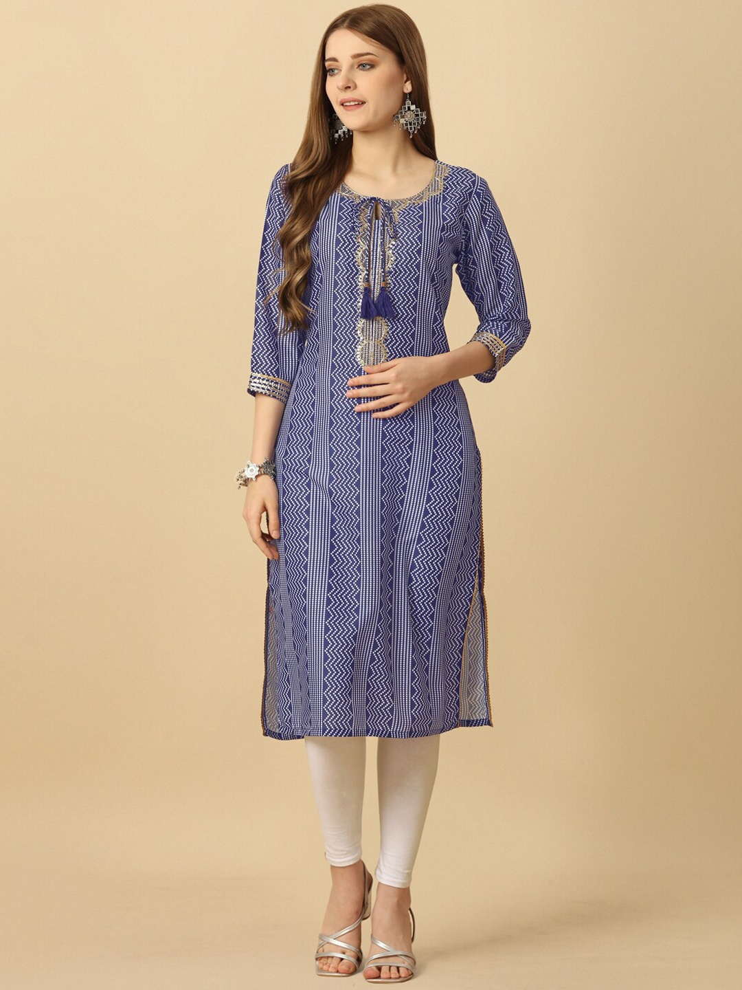 

HERE&NOW Blue & White Tie-Up Neck Bandhani Printed Sequined Straight Kurta