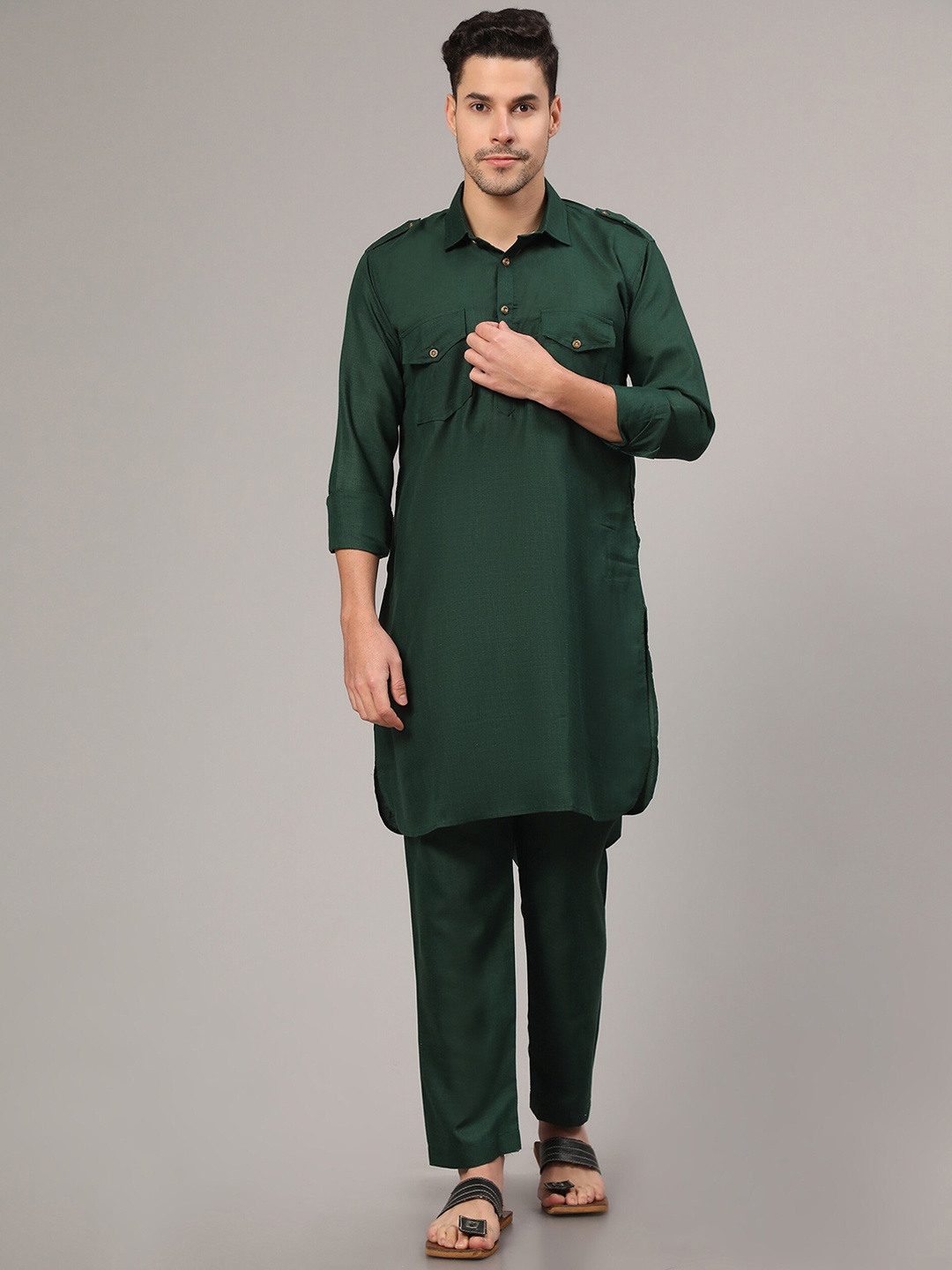 

Murta Trends Solid Shirt Collar Pathani Kurta with Pyjamas, Green