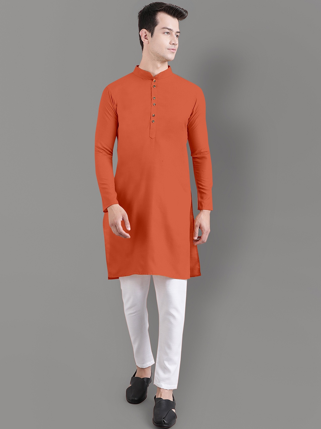 

Murta Trends Solid Kurta with Pyjamas, Orange