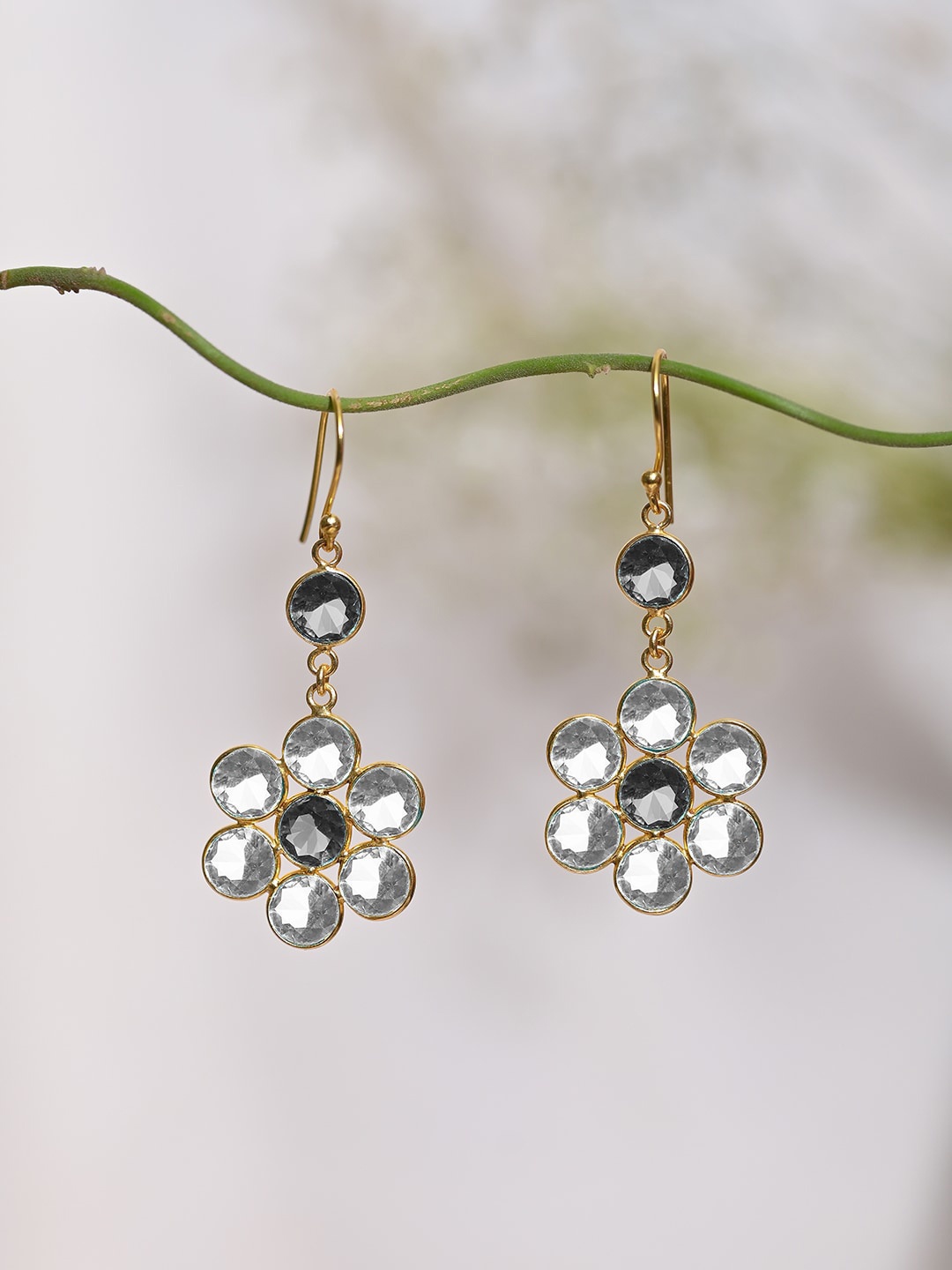 

XPNSV Gold-Plated Floral Drop Earrings