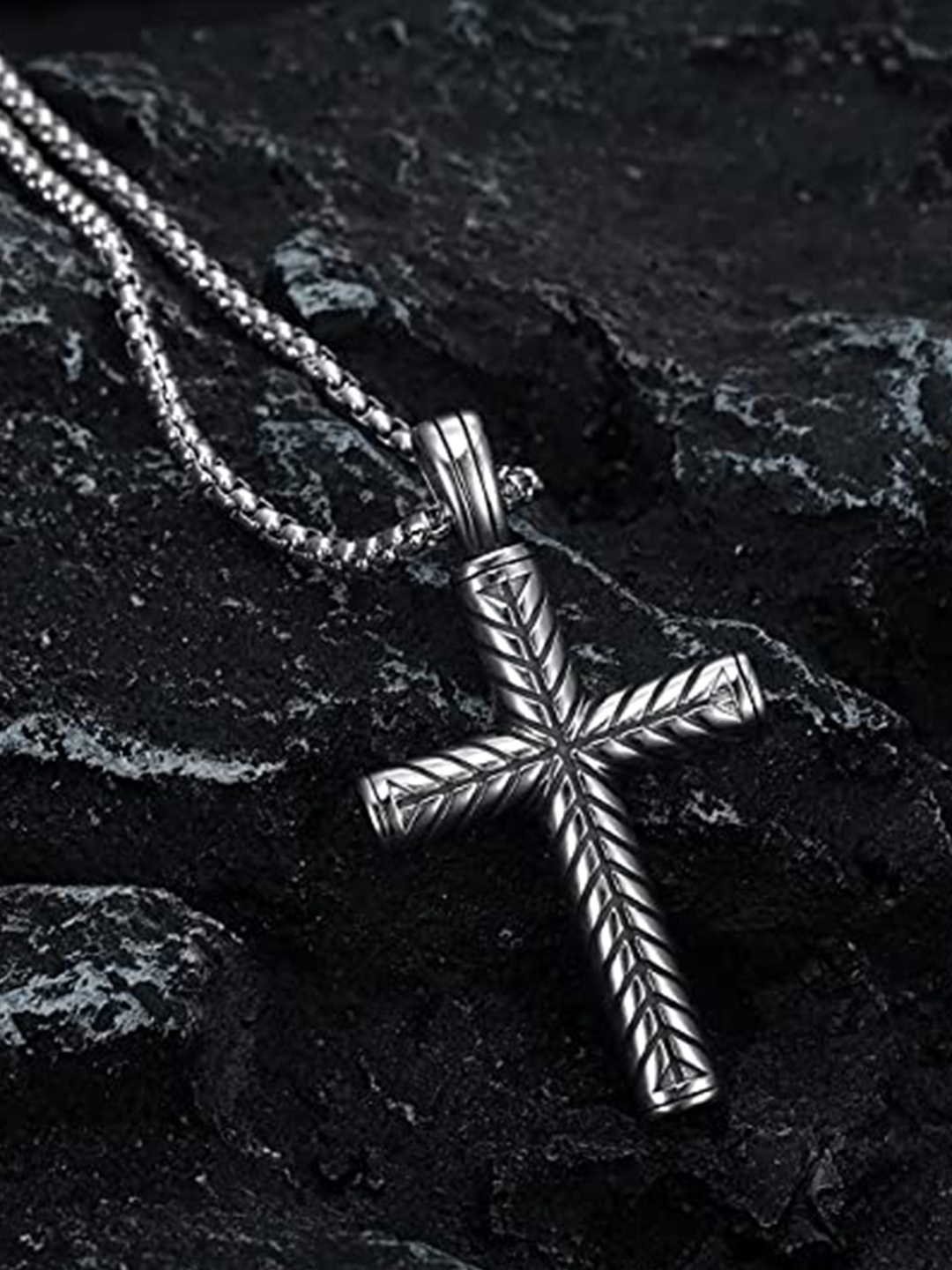 

VIEN Silver-Plated Cross Pendant Antique Chain