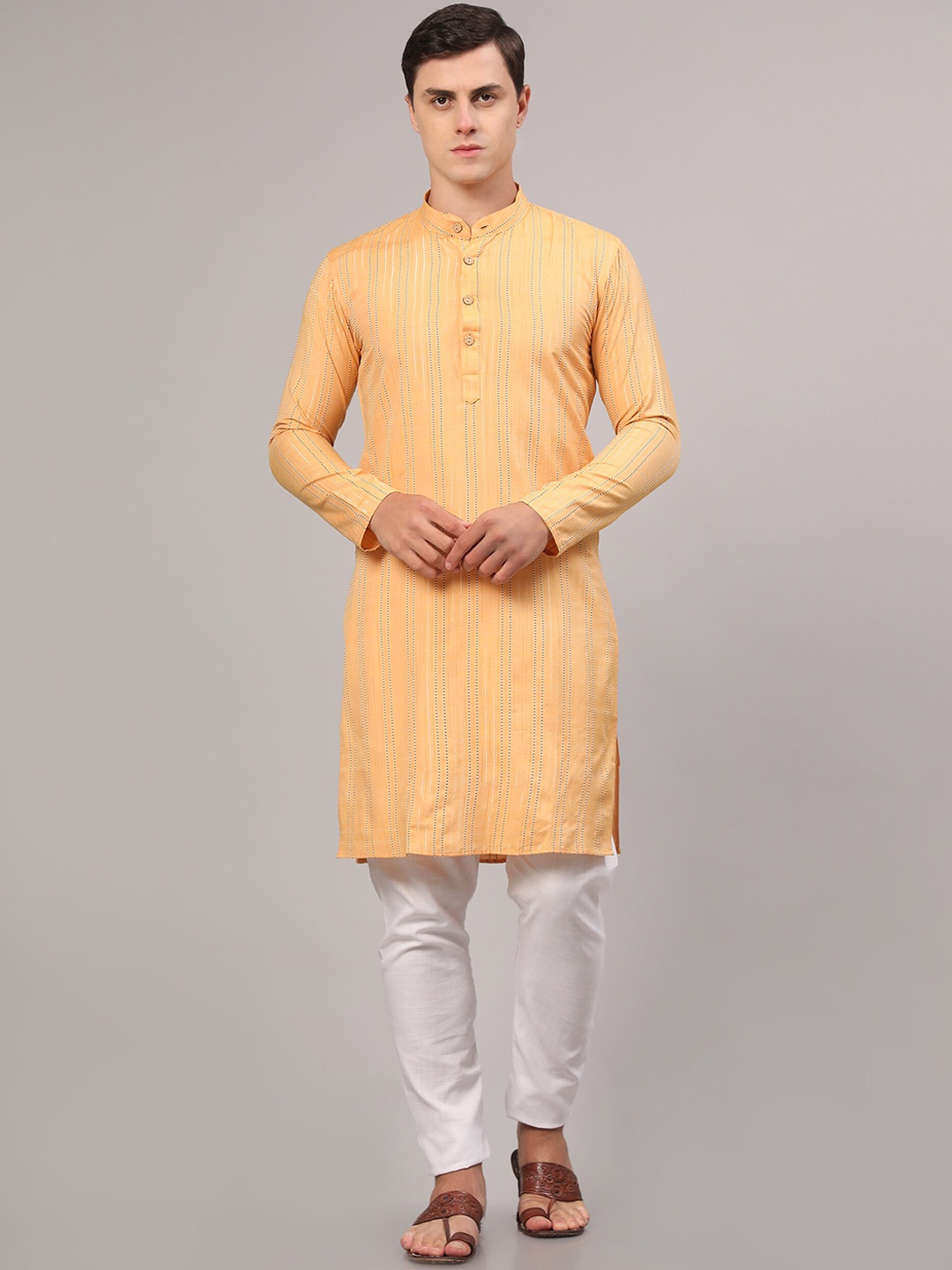 

Murta Trends Striped Regular Kurta with Pyjamas, Coral