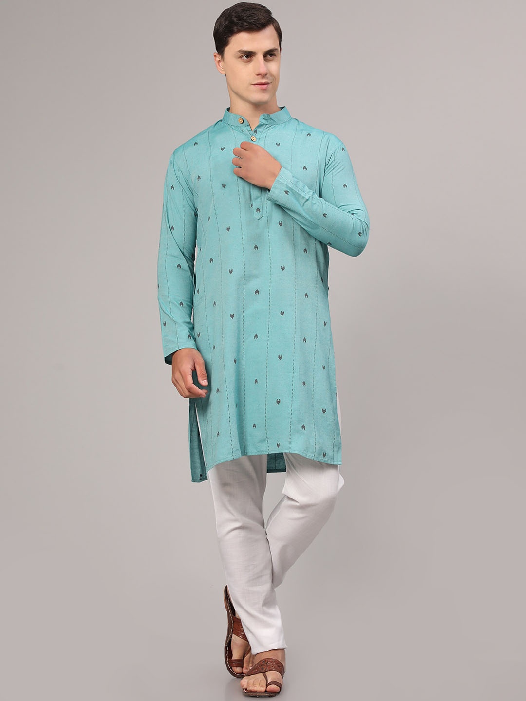 

Murta Trends Striped Mandarin Collar Kurta with Pyjamas, Turquoise blue