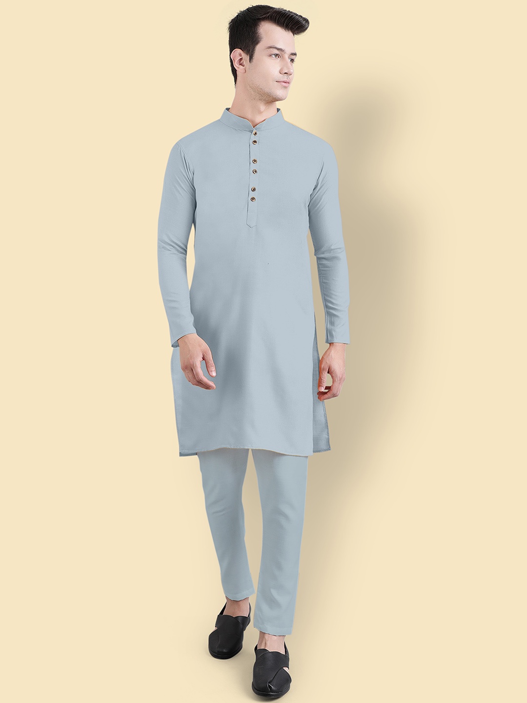 

Murta Trends Solid Kurta with Pyjamas, Grey