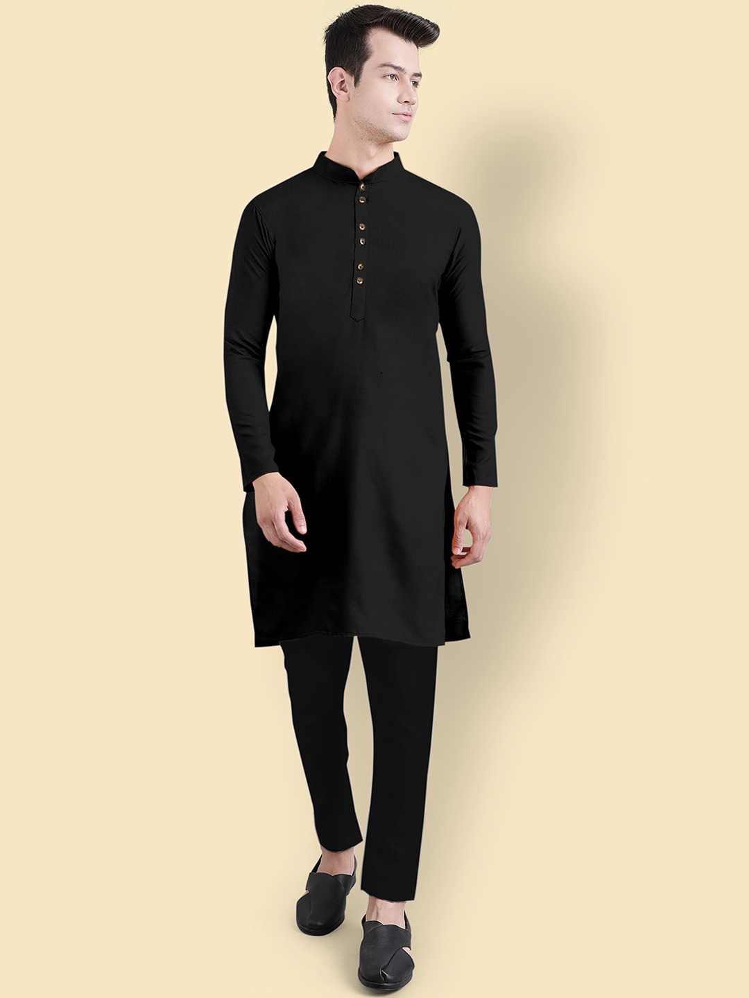 

Murta Trends Mandarin Collar Regular Kurta With Pyjamas, Black