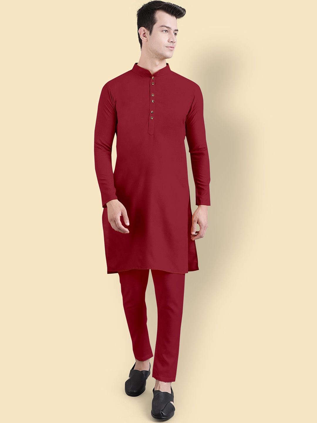 

Murta Trends Mandarin Collar Straight Kurta with Pyjamas, Maroon