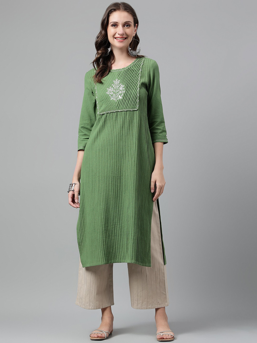 

Neemiya Floral Embroidered Pleated Cotton Straight Kurta, Green