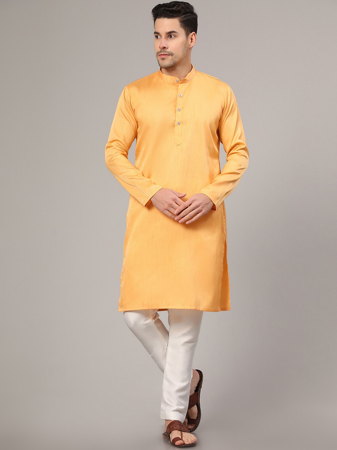 

Murta Trends Solid Kurta with Pyjamas, Yellow