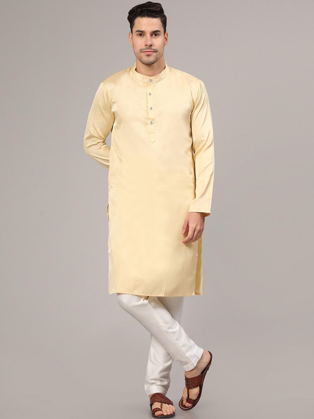 

Murta Trends Mandarin Collar Kurta With Pyjamas, Beige