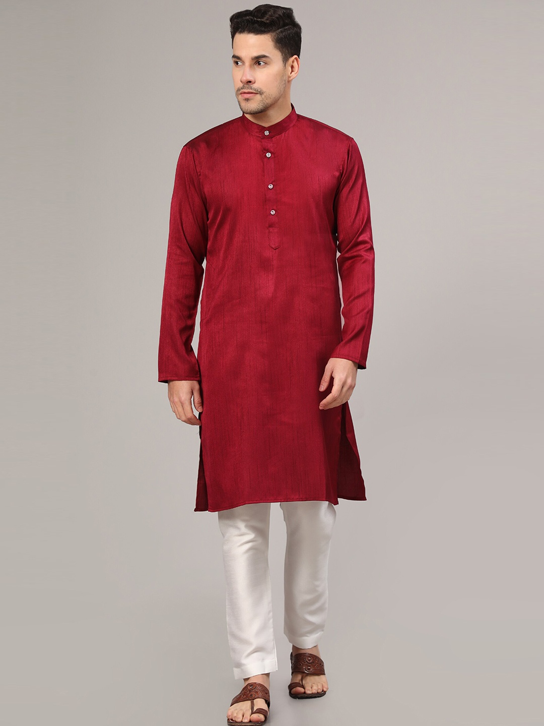 

Murta Trends Mandarin Collar Kurta with Pyjamas, Maroon