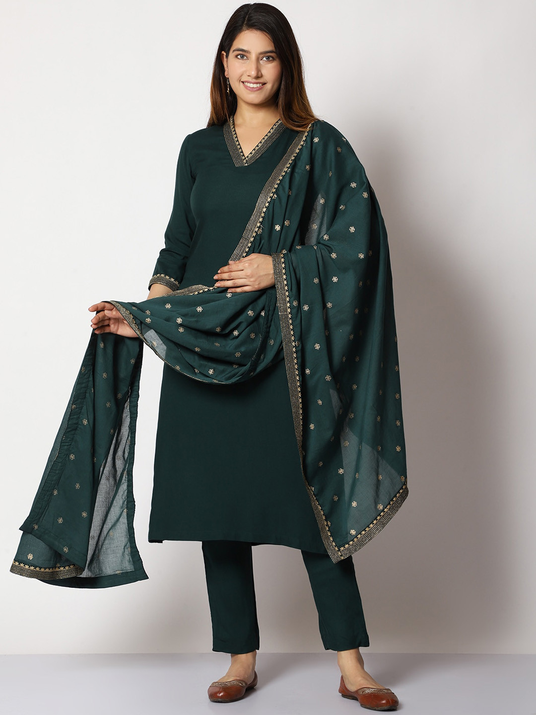 

SHEREEN Self Design V-Neck Kurta With Trousers & Dupatta, Green