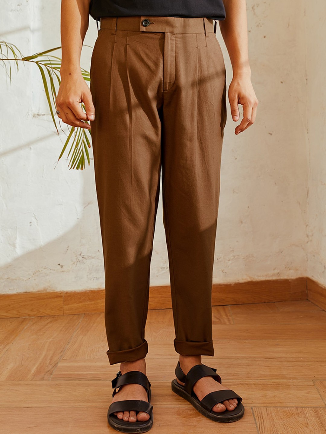 

Andamen Men Ultra Regular Fit Mid-Rise Pleated Trousers, Brown