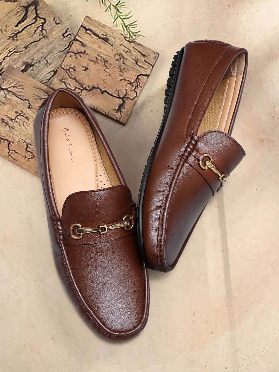 

Mast & Harbour Men Brown Textured Lightweight Comfort Insole Horsebit Loafers