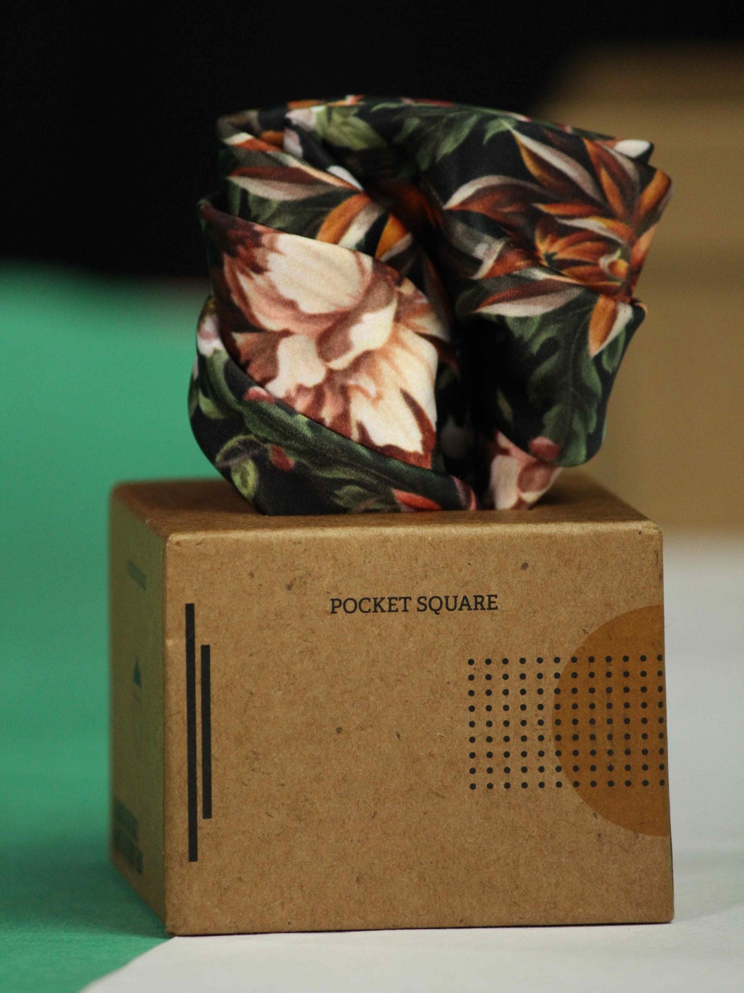 

Tossido Men Floral Printed Pocket Square, Coffee brown