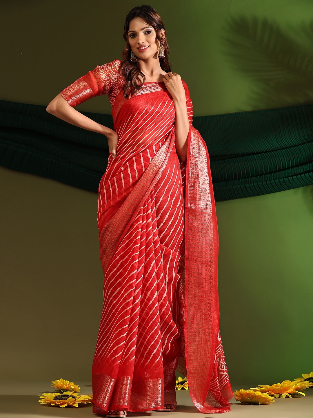 

DIVASTRI Leheriya Zari Pure Cotton Saree, Red