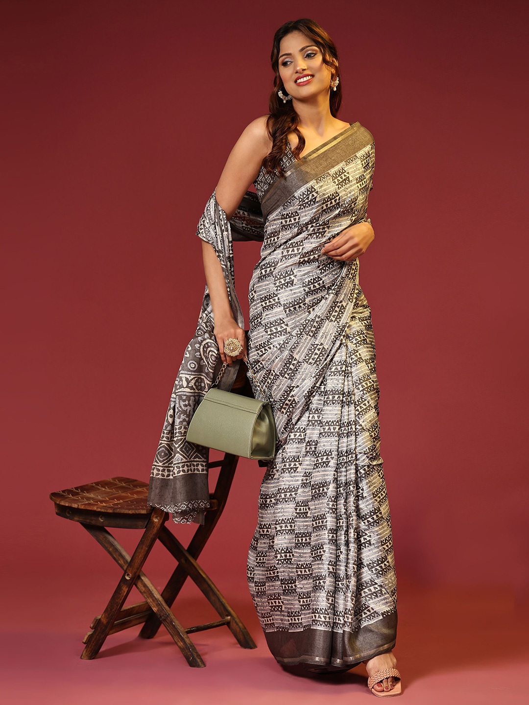 

DIVASTRI Geometric Printed Zari Pure Cotton Saree, Grey