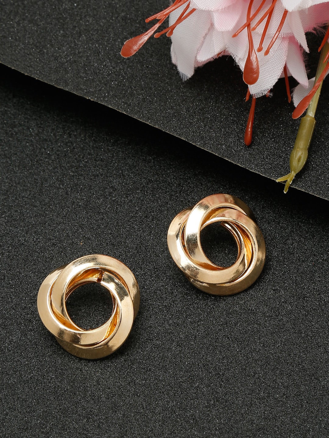 

DressBerry Gold-Plated Contemporary Studs Earrings