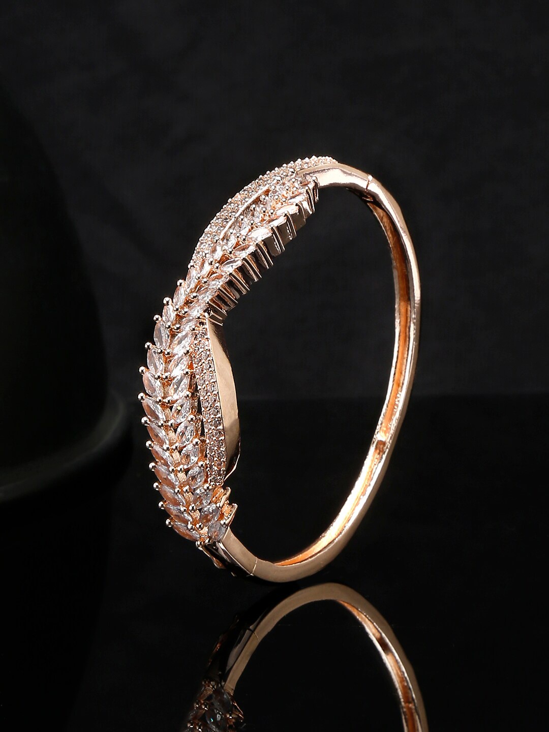 

DressBerry Women Gold-Plated Gold-Toned Bangle-Style Bracelet