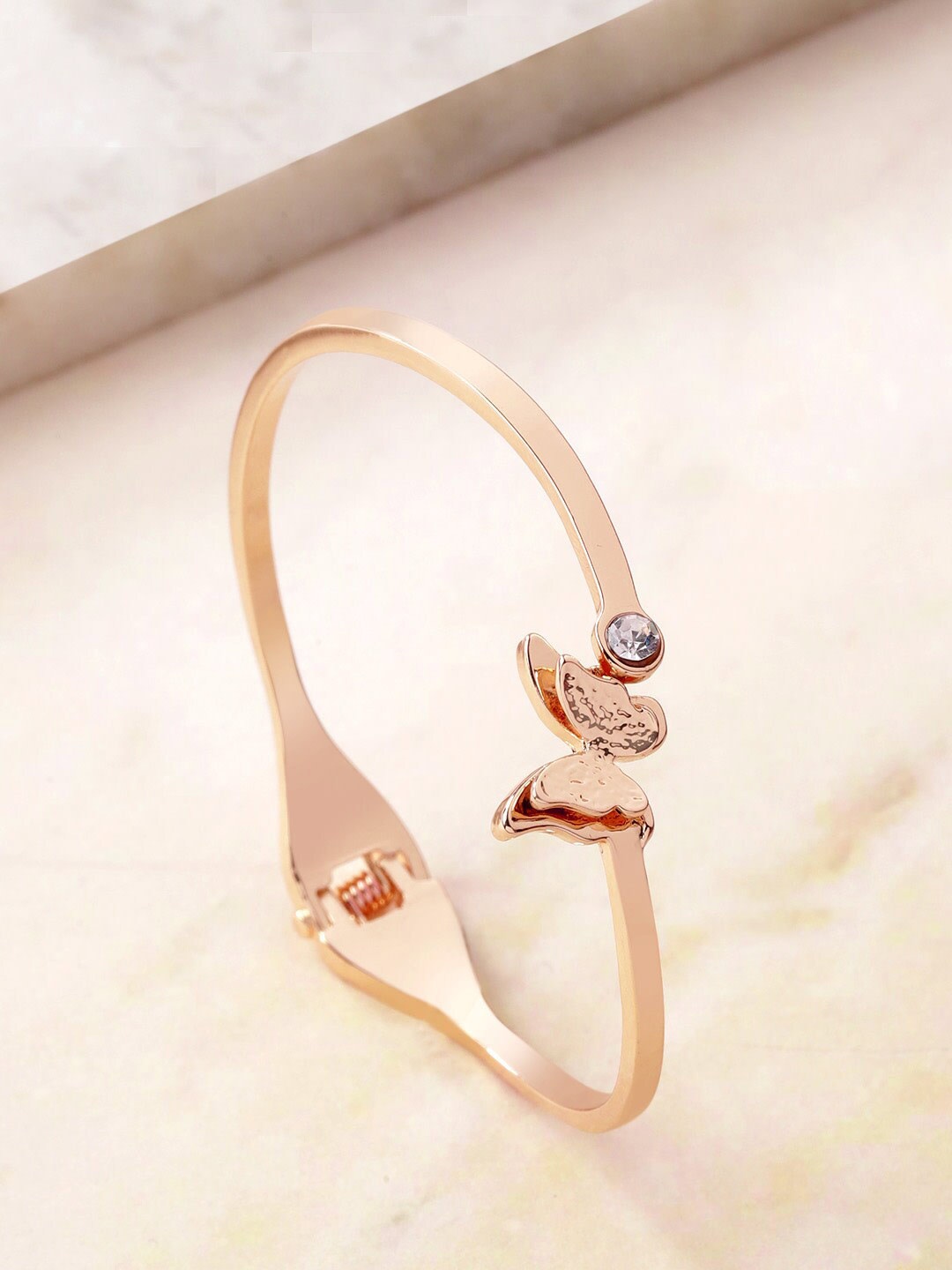 

DressBerry Women Gold-Plated Stone-Studded Bangle-Style Bracelet