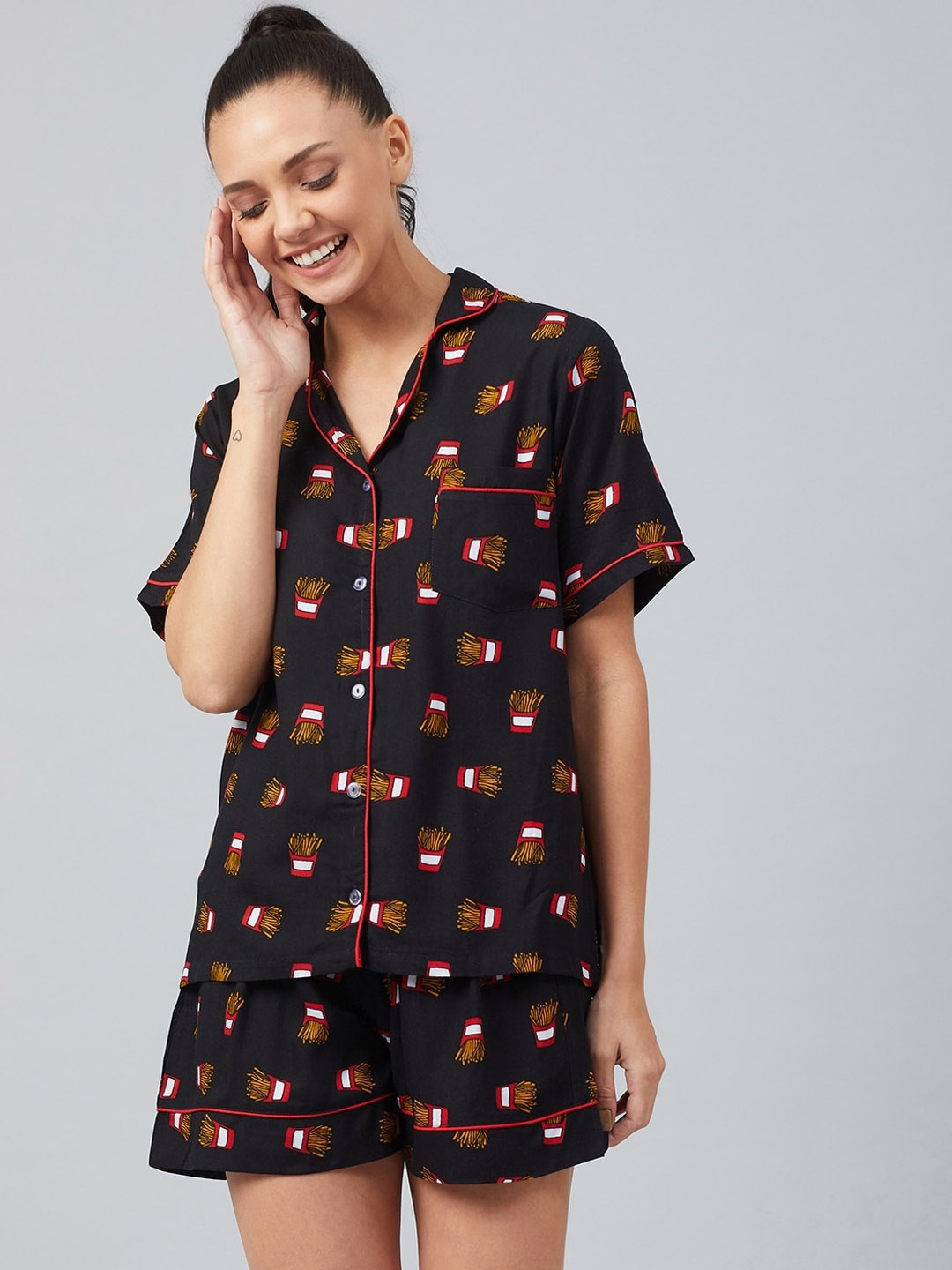 

The Snug Studio Conversational Printed Night Suit, Black