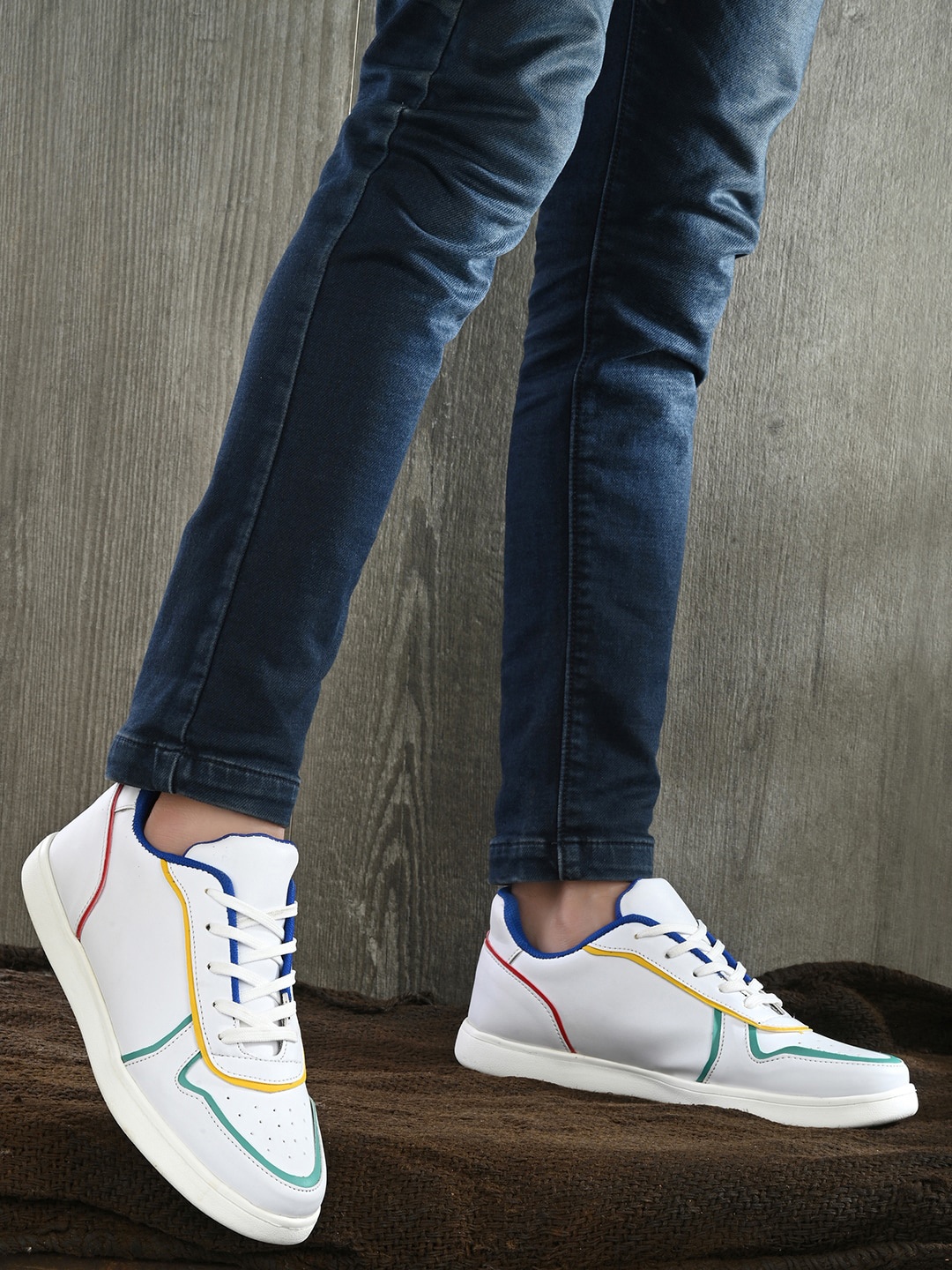 

Mactree Men Perforated Sneakers, White