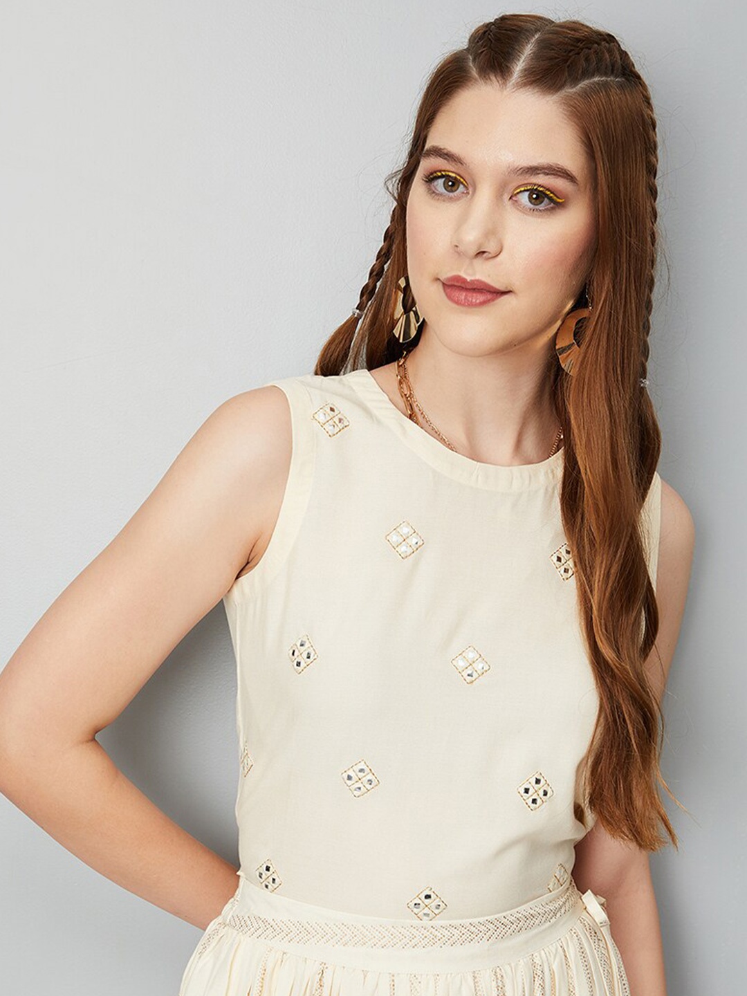 

max Embellished Sleeveless Top, Off white
