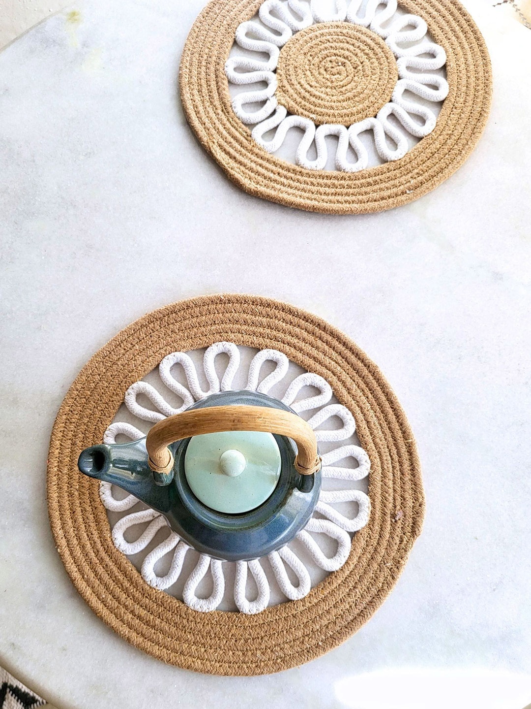 

JASMEY HOMES White & Brown 2 Pieces Zig Zag Cotton Table Placemats