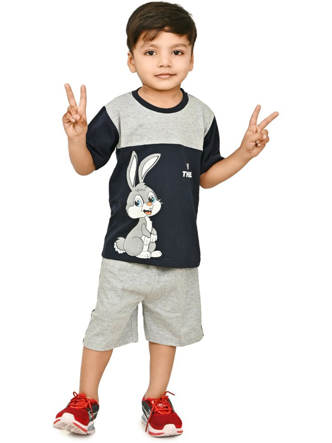

BAESD Boys Graphic Printed T-shirt with Shorts, Grey