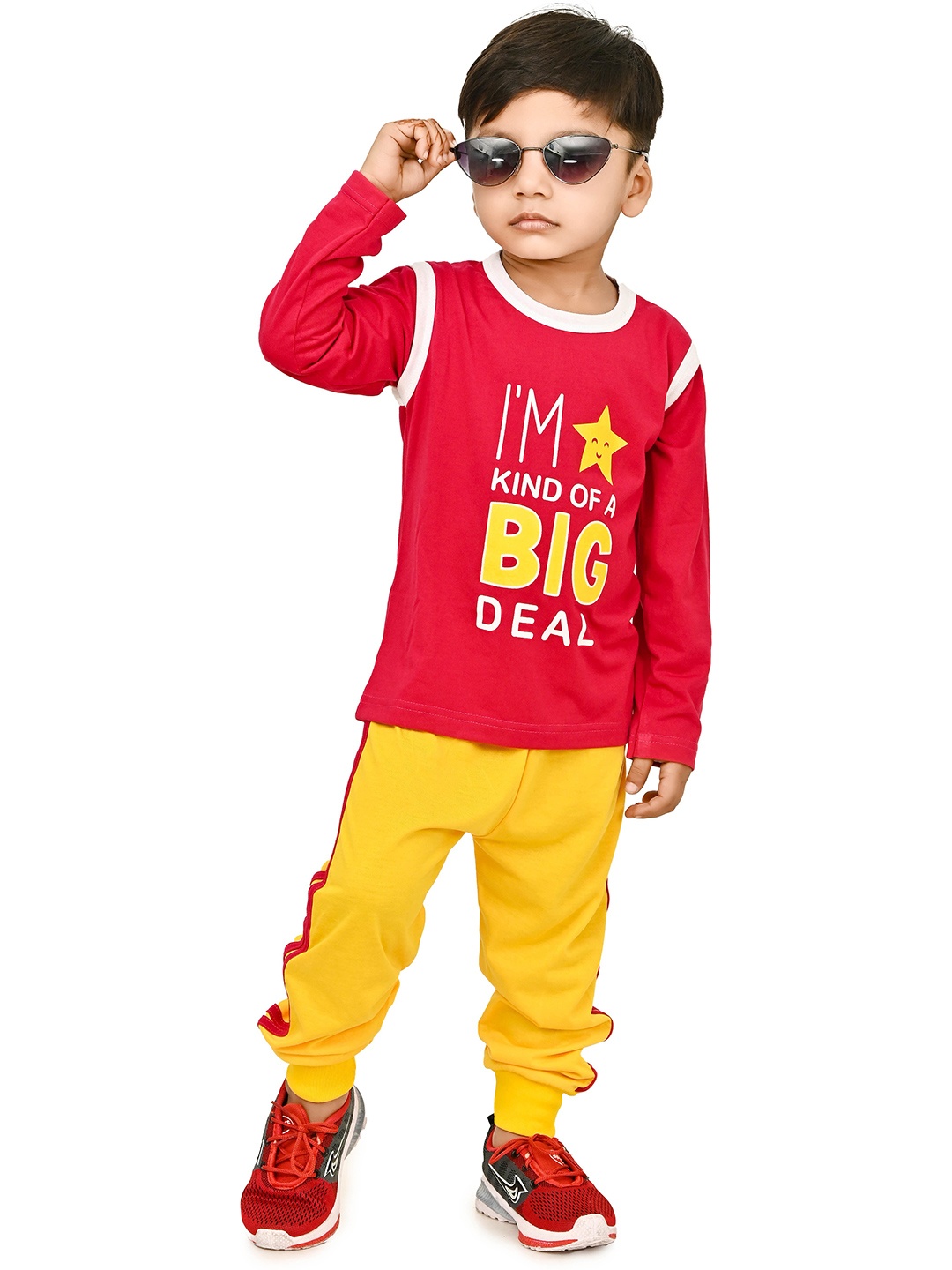 

BAESD Boys Printed T-shirt With Trousers, Red