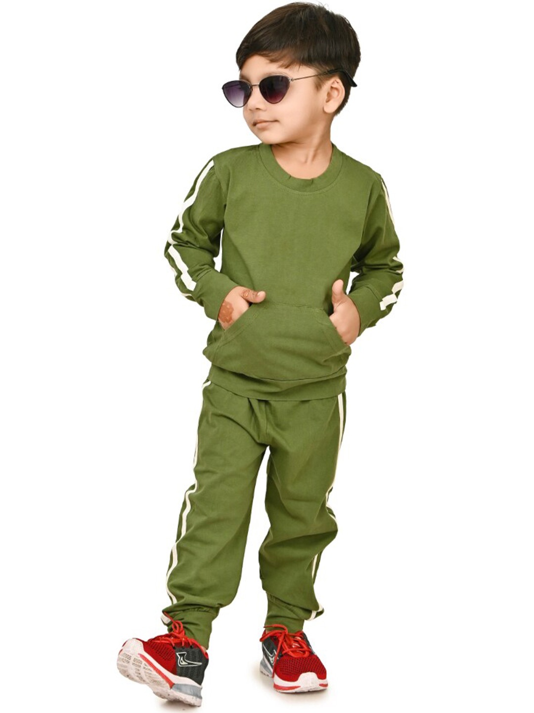 

BAESD Boys T-shirt with Trousers, Green