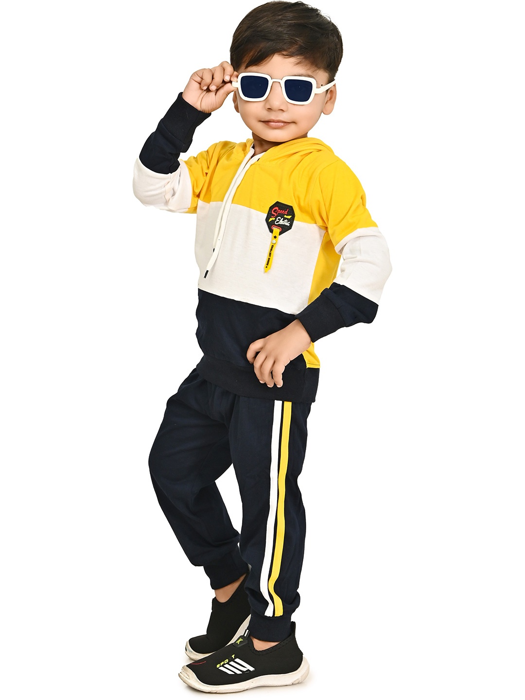 

BAESD Boys Colourblocked T-shirt With Trousers, Yellow